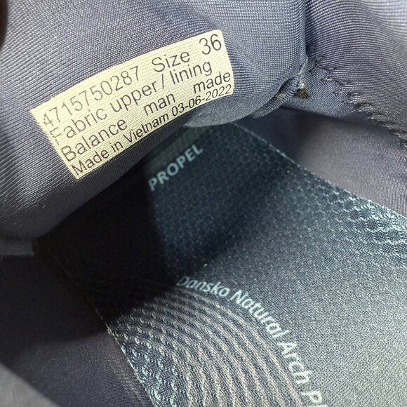 Dansko Womens Size 6 eu 36 Makayla Navy Waterproof Outdoor Sneakers - Picture 4 of 7